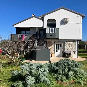 apartman-tiziana.hotelinzadar.com/